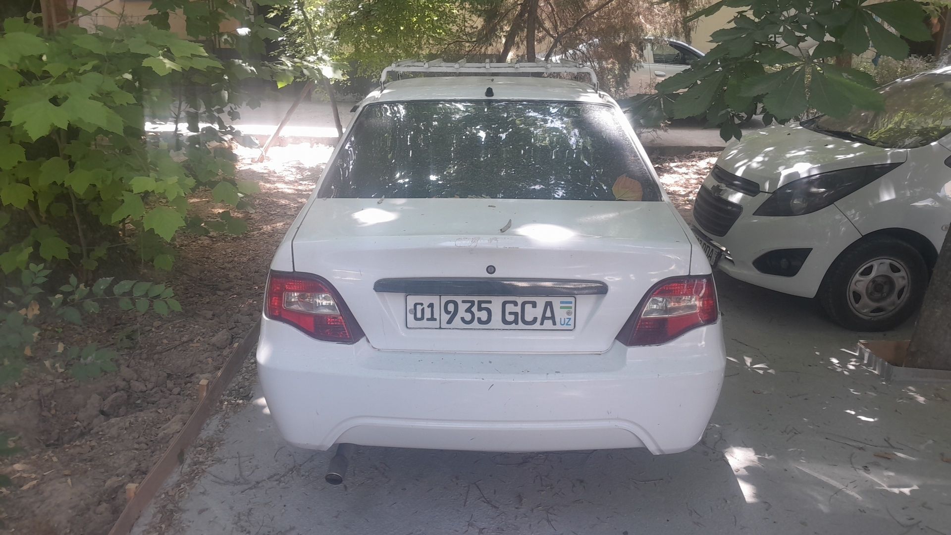 Автомобил нексия2