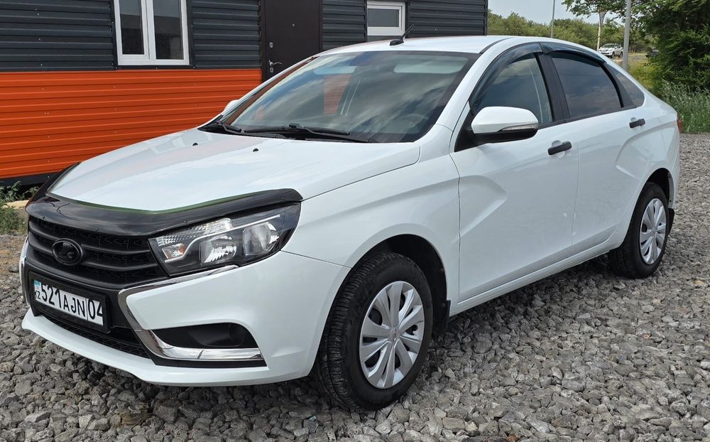 Продам Ладу Весту в идеальном состоянии