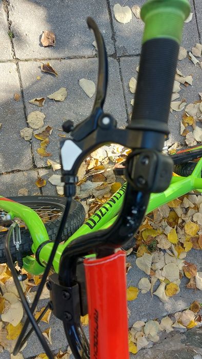 Детско колело specialized 20'