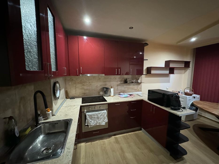 Кухня МДФ ( плюс работещи уреди )