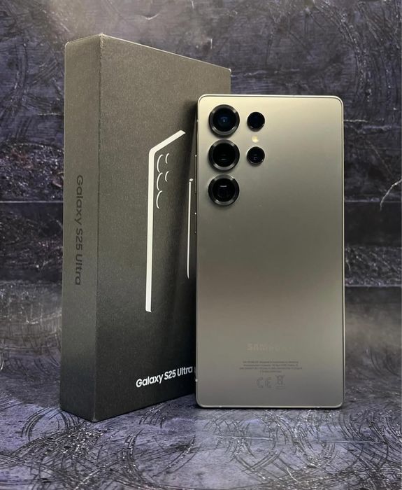 Samsung S25 Ultra 256gb в новом состоянии ,на гарантии