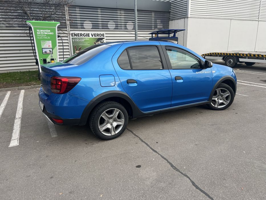 Logan Stepway/2020/Gpl/Accept Aur 100 grame