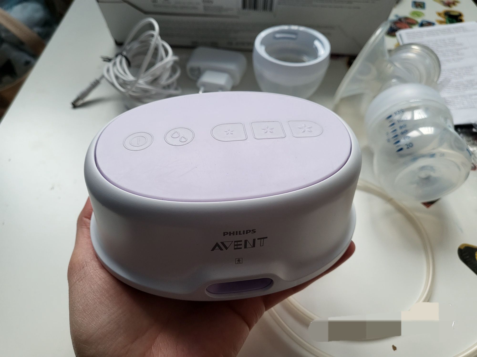 Електрическа помпа за изцеждане Phillips Avent Comfort + подаръци
