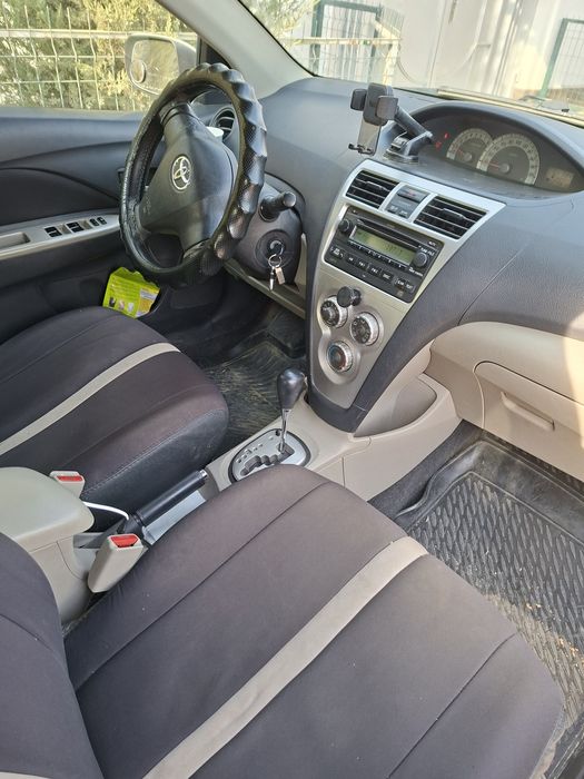 Tayota yaris 2007