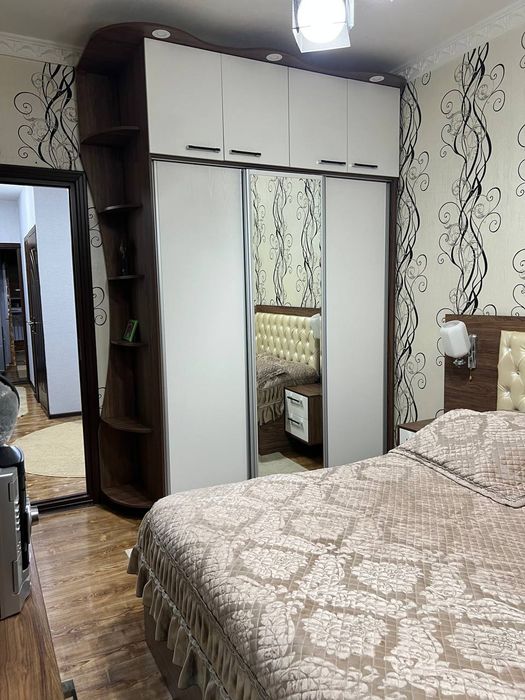 Уй сотилади 4 хонали, 3 этаж, 10 м.район