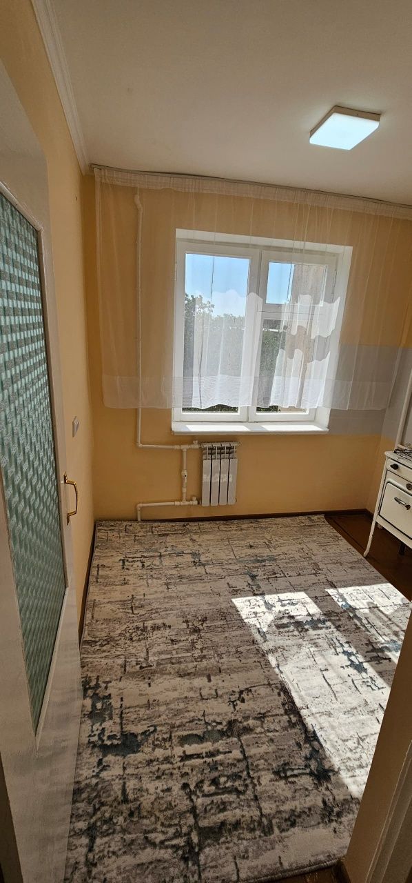 Продаётся  1 ком квартира в Чирчике