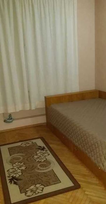 Дава се под наем Тристаен апартамент в Пловдив, Център - 90 кв.м за 489.6 € - Снимка #1