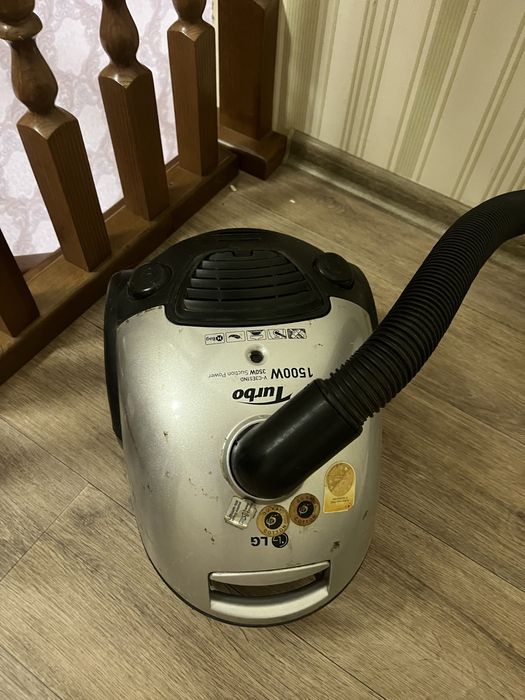 Пылесос lg, работает,