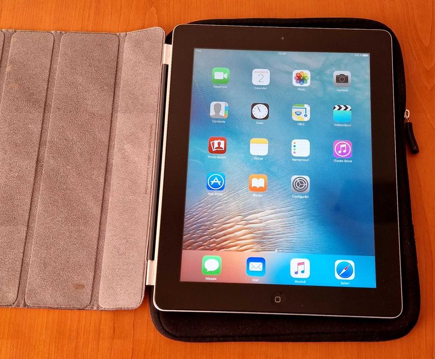 Vând tabletă Apple iPad 2 (model MC705NF/A)
