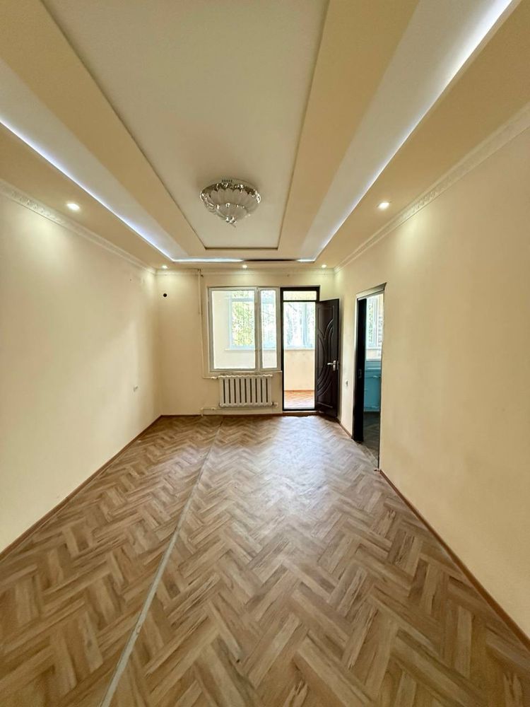 ПРОДАЕТСЯ квартира в Юнусабад 7,  корзинка, 2в3/3/4  с балконом 1,5х6