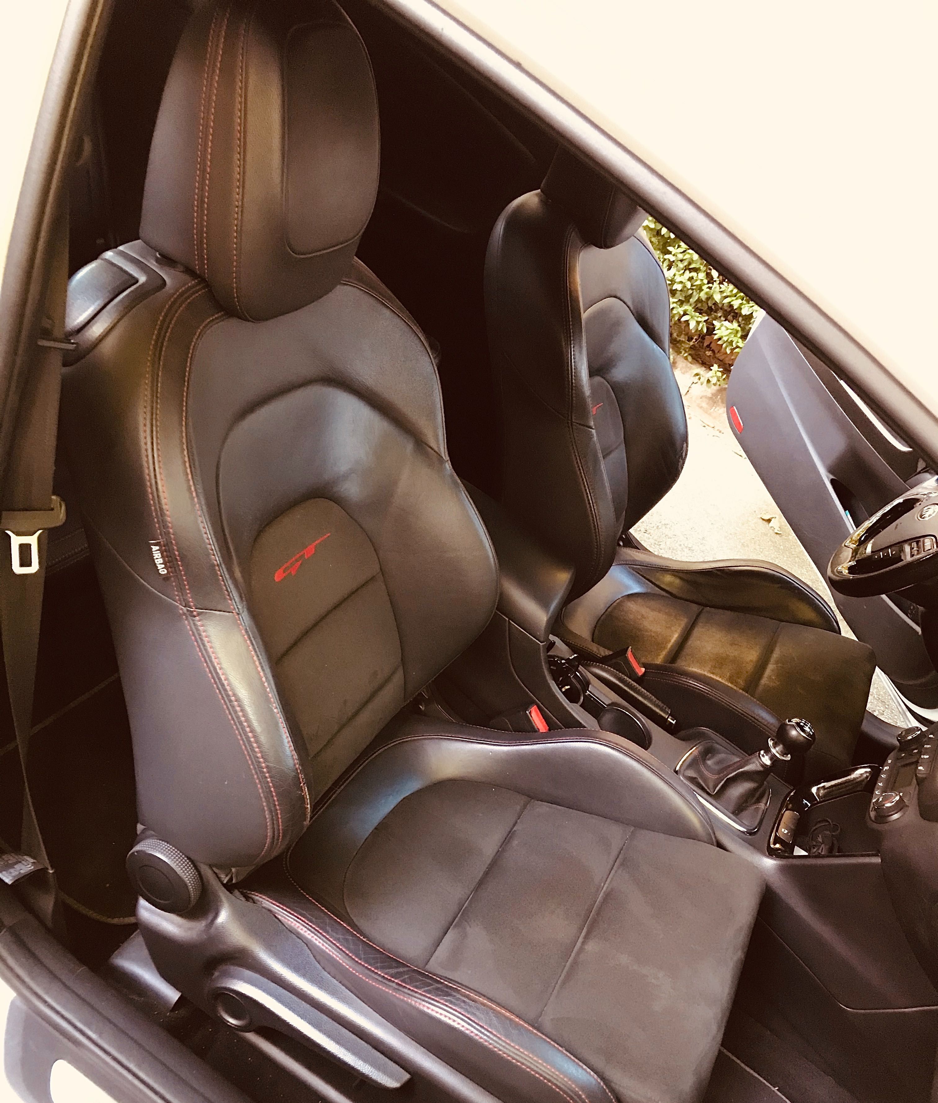 Kia ProCeed GT 1.6 Turbo 2015, 220 HP