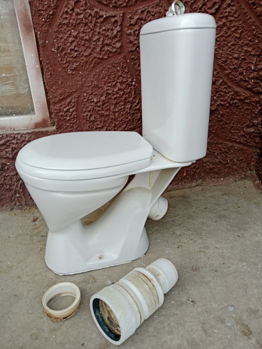 Продам унитаз 10000 тенге