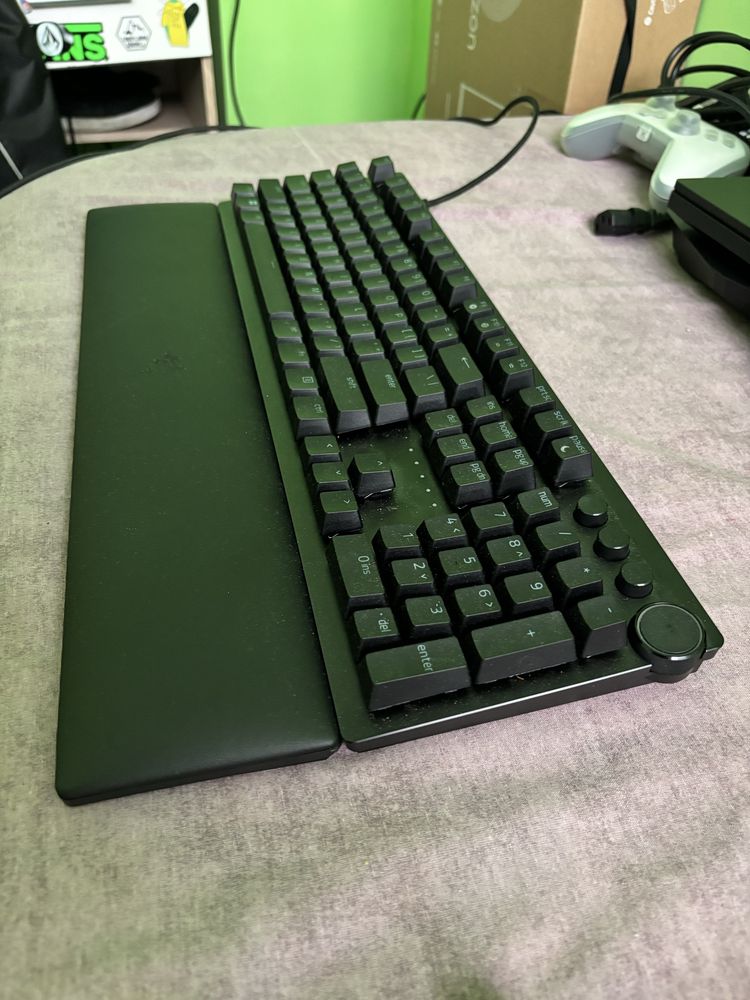 Геймърска клавиатура Razer Huntsman V2