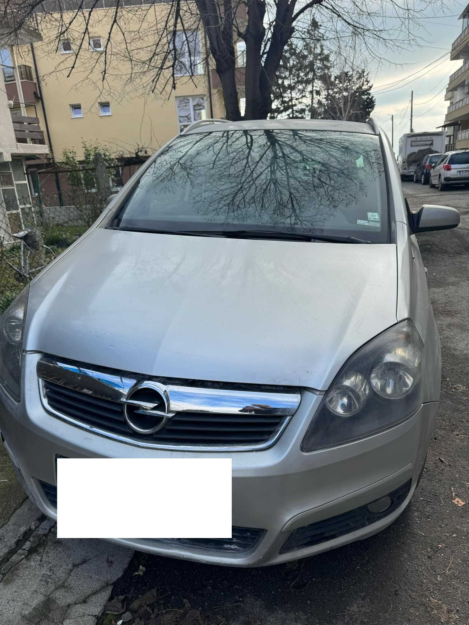 Продавам Opel Zafira B 1.8