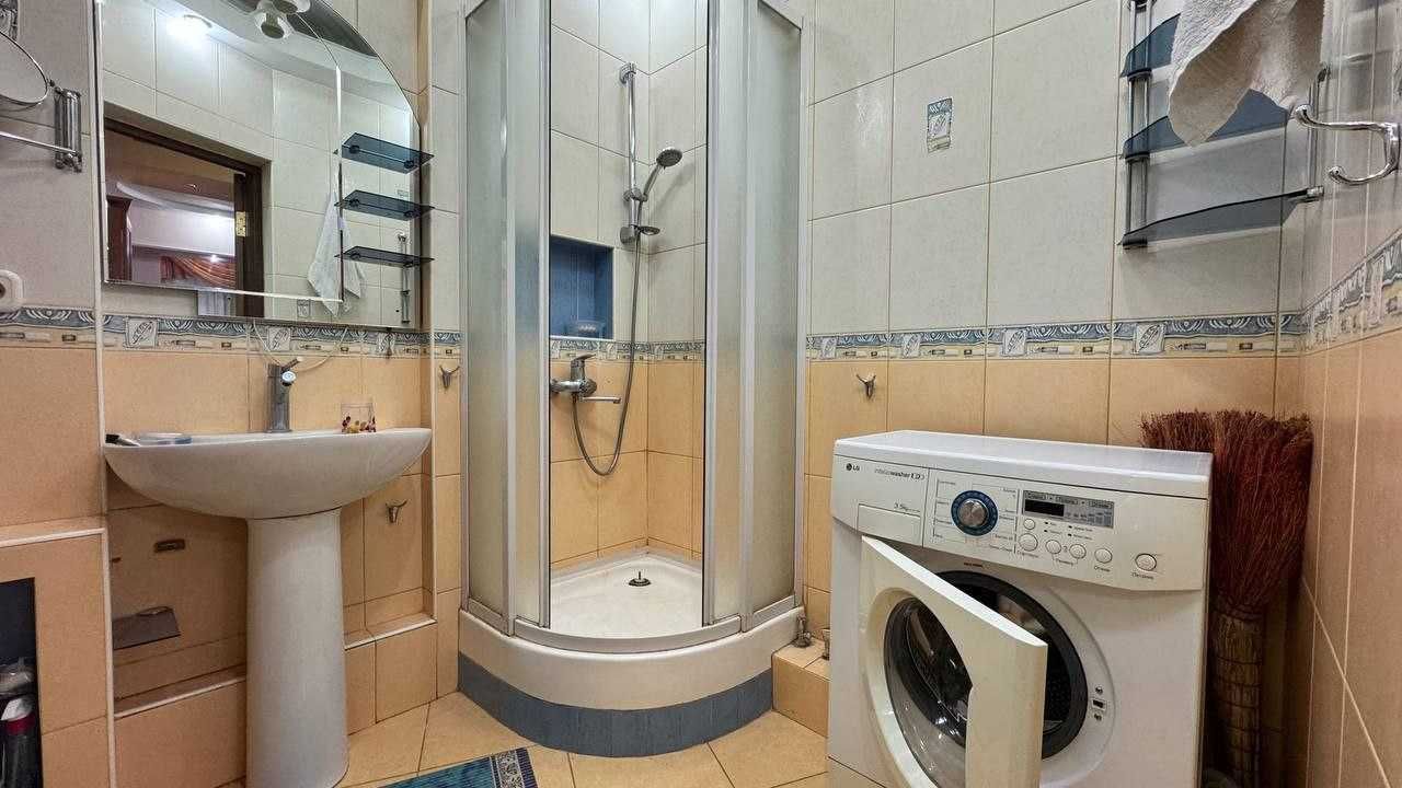 Продается квартира 2х комнатная ЦУМ 110 школа