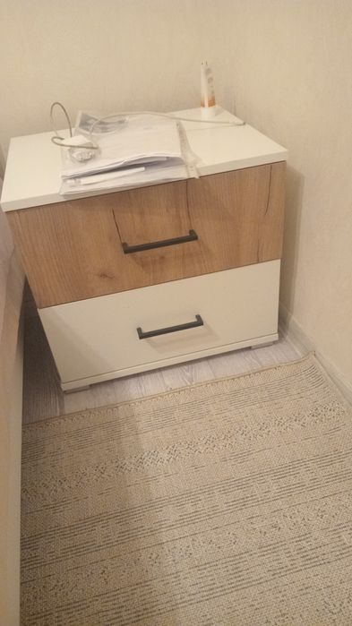 Двух спальняя кровать,с матрасом в отличном состоянии, с одной прикров