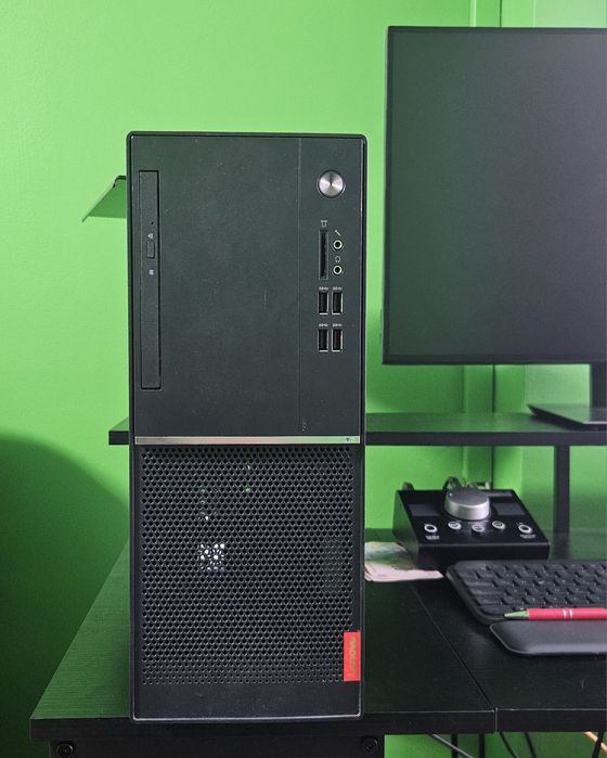 Unitate PC Lenovo – i3 7th Gen cu licență Windows 10 Pro