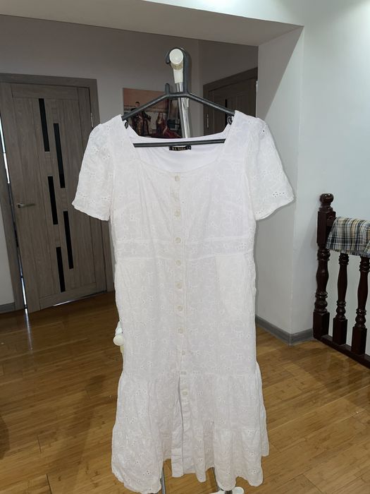 Продам платья б/у