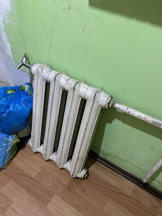 Батарея/ радиатор 4 секции за 4к