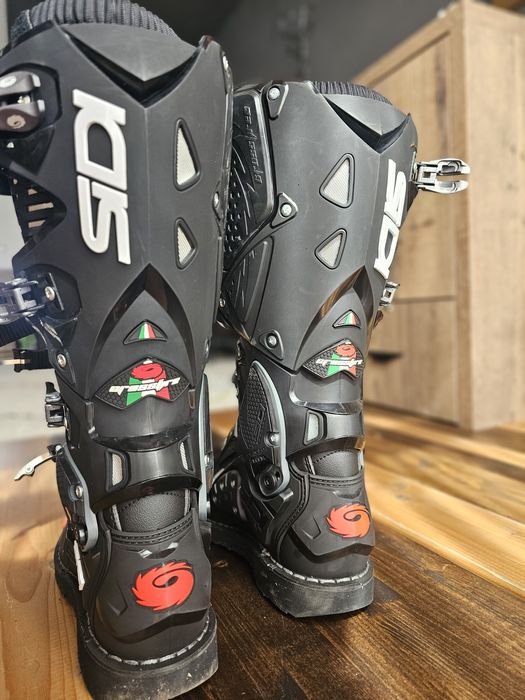 Vând ghete de cross Sidi și genunchiere Thor