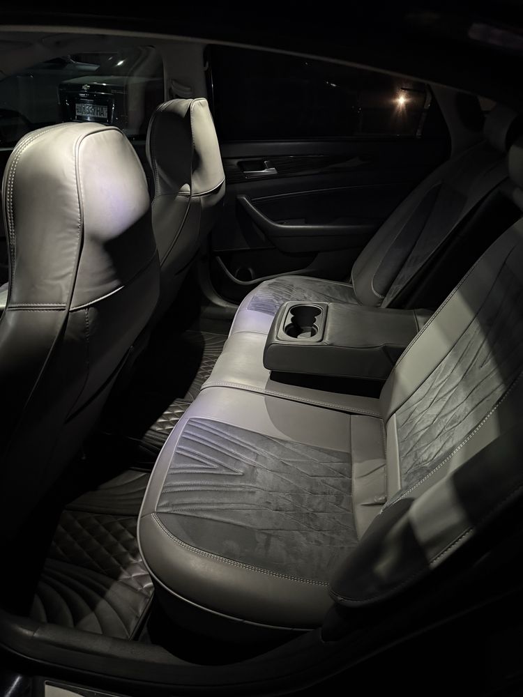 Hyundai  Sonata.  2015 yil. Kraskasi  toza