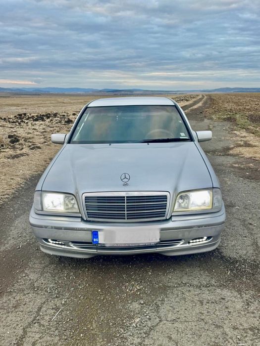 Продава се мерцедес С220