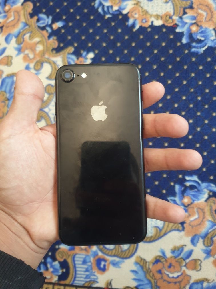Iphone 7  Sotiladi !