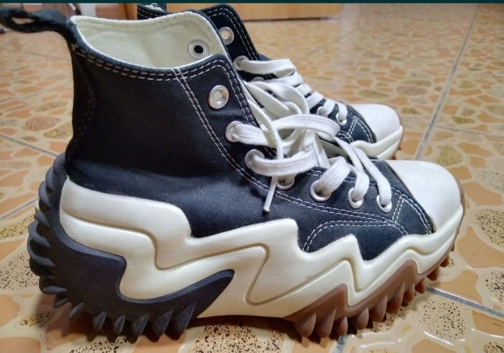 Срочное продам кеды