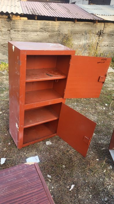 Продам два сейфа