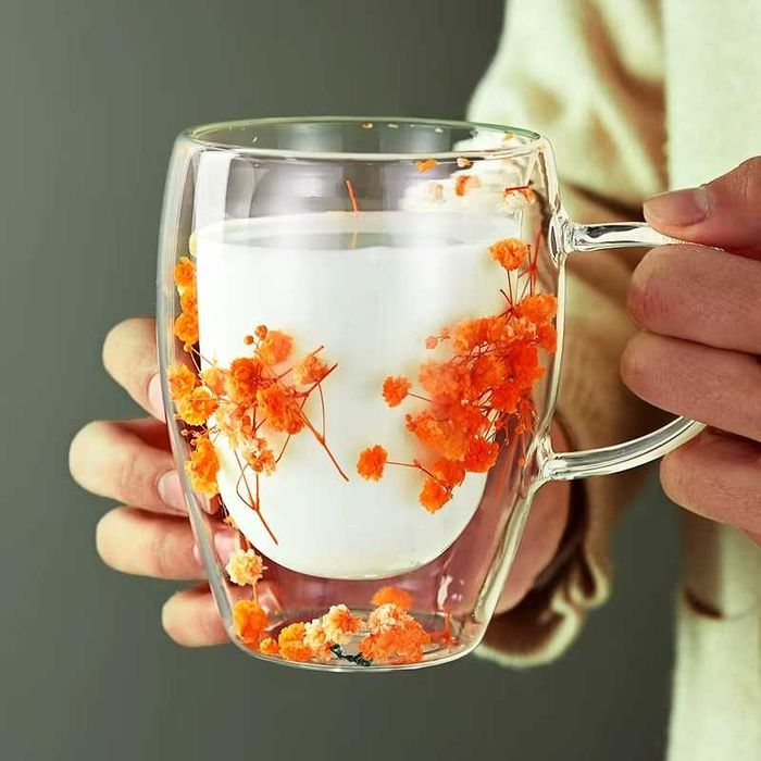 Стъклена чаша със сухи цветя CupHup