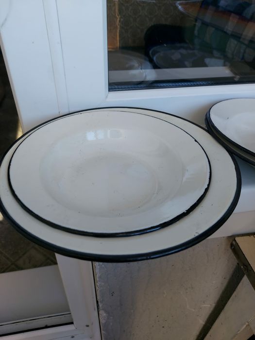 Продам тарелки,тазы