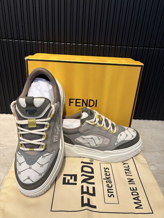 Sneakers FENDI 44, noi