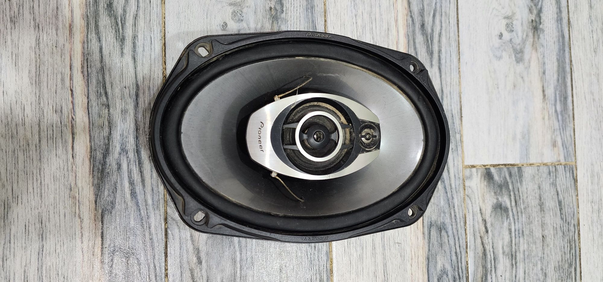 Продаю автомобильные колонки Pioneer TS-A6963E