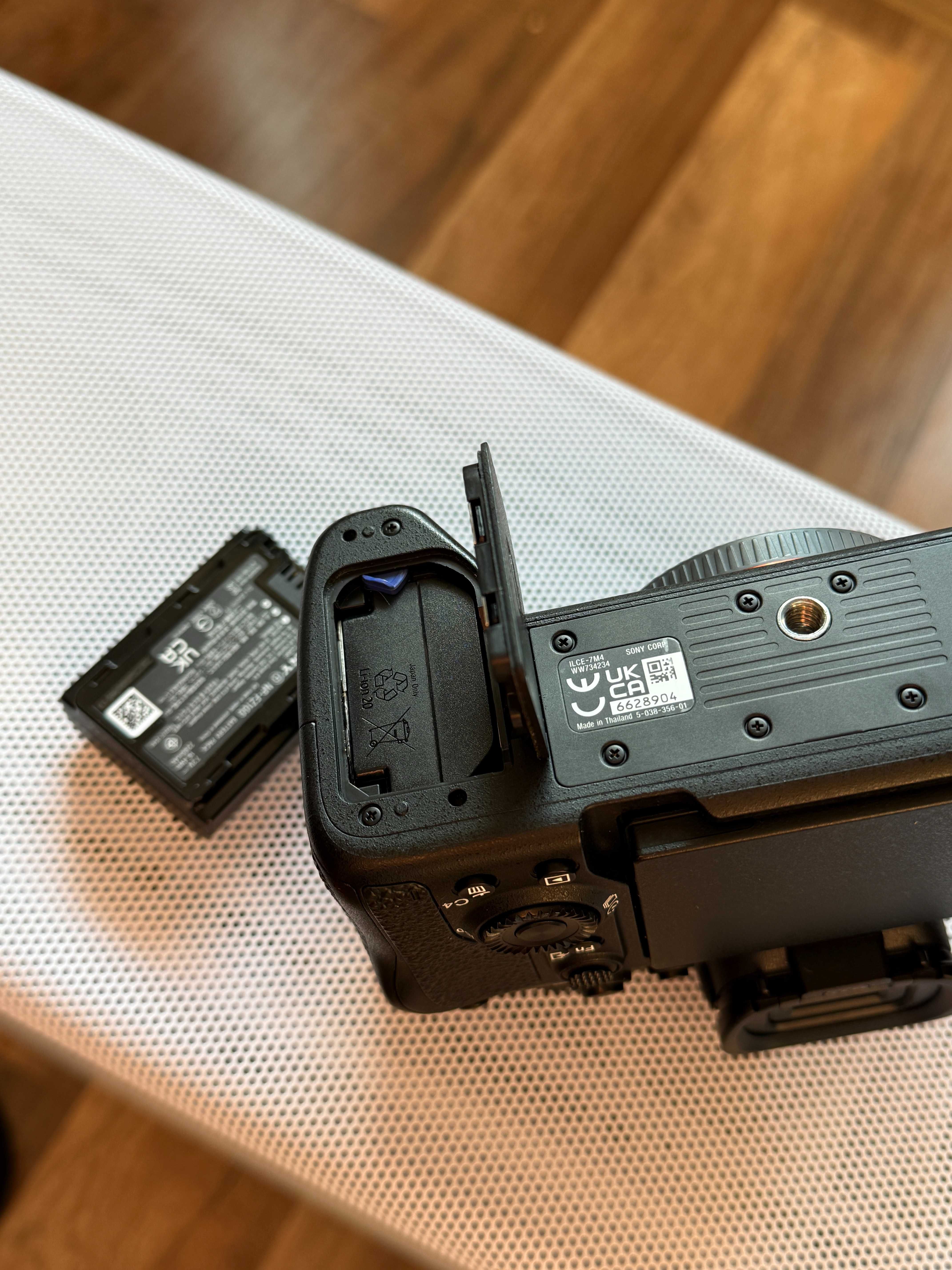 Фотоапарат Sony A7 IV - 1г. 6м. гаранция; 23 хил. кадъра