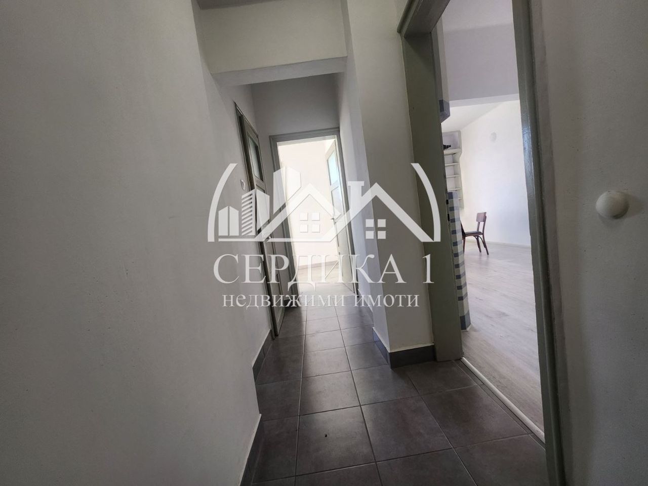 Продава се Двустаен апартамент в София, Банишора - 70 кв.м за 3072 €/кв.м - Снимка #8