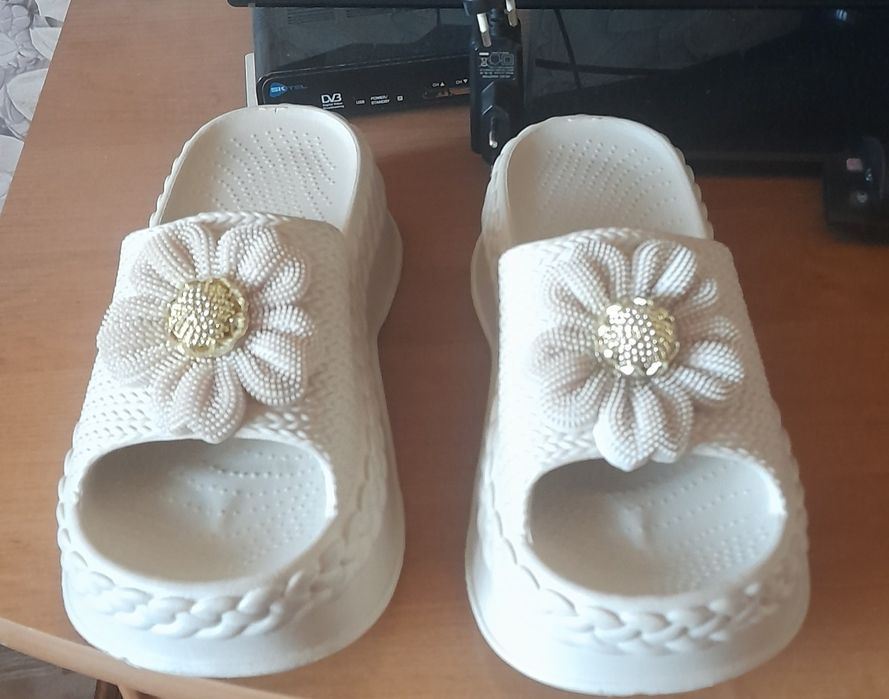 Новые женские сланцы