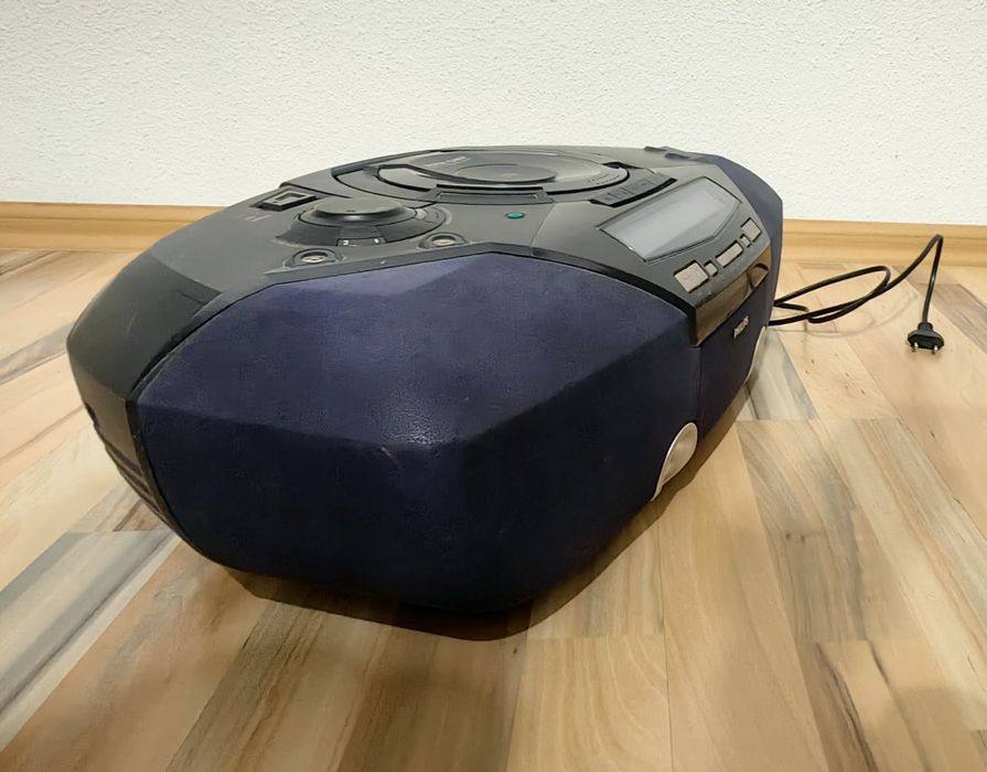 Radio casetofon boombox cu CD Philips AZ 2030 player portabil