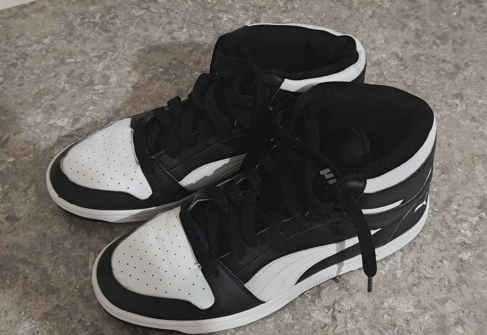 Adidasi Puma marimea 42