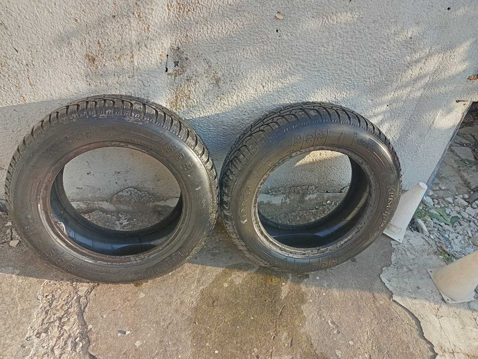 Зимни гуми -2 броя.185/60/14 -40 лв брой