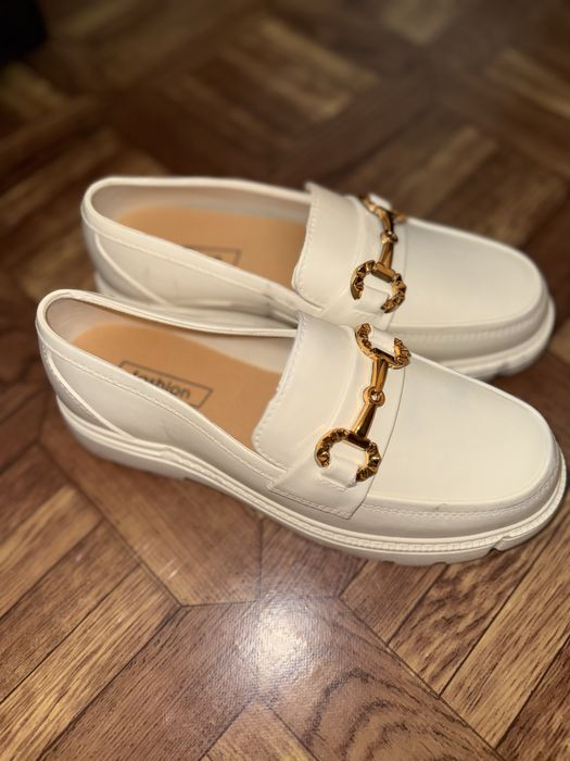 Продаю лоферы в хорошем состоянии