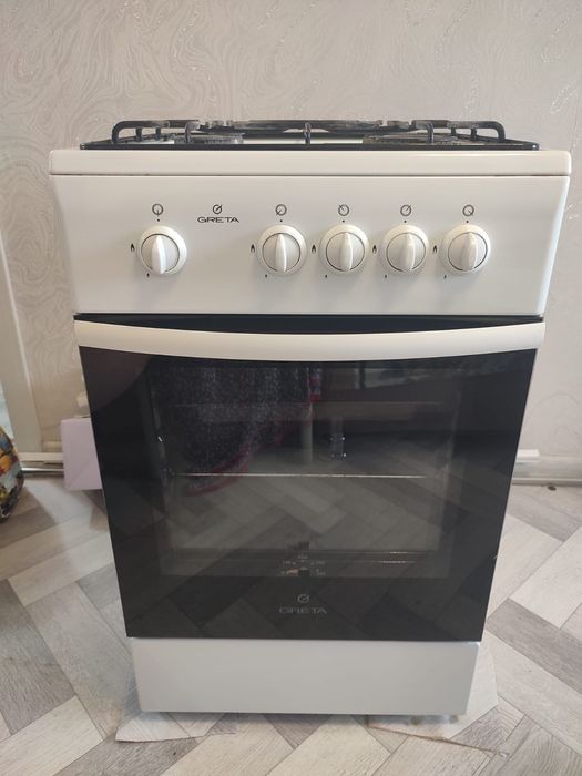 Продам газовую плиту Greta