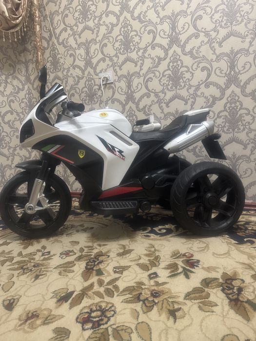 Elektroniy motosikil 3 yoshdan 8 yoshgachom