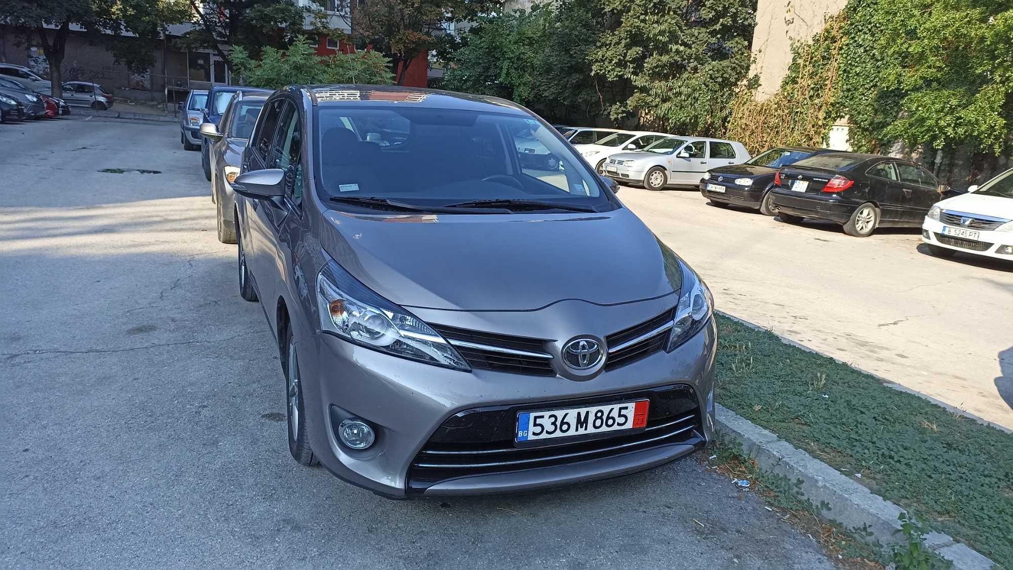 Продавам toyota verso