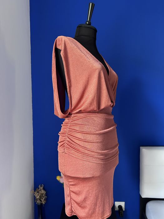 Rochie eleganta noua.