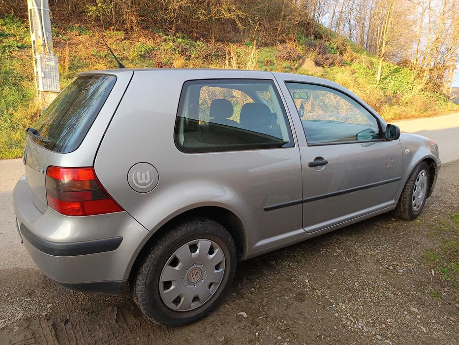 Volskwagen golf de vanzare