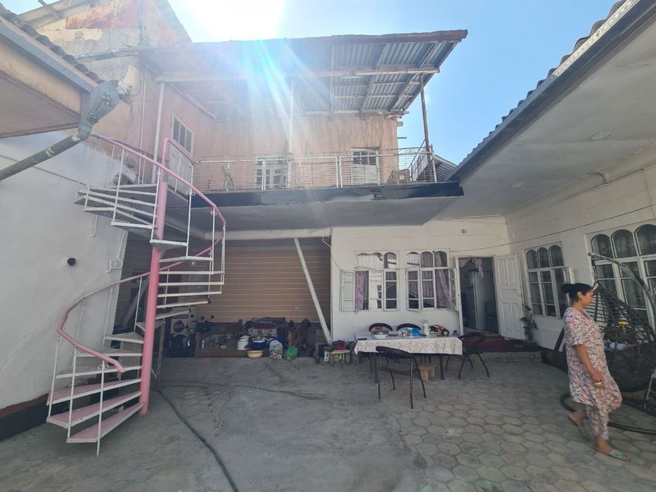 4 sotigli xovli sotiladi 5 ta xona