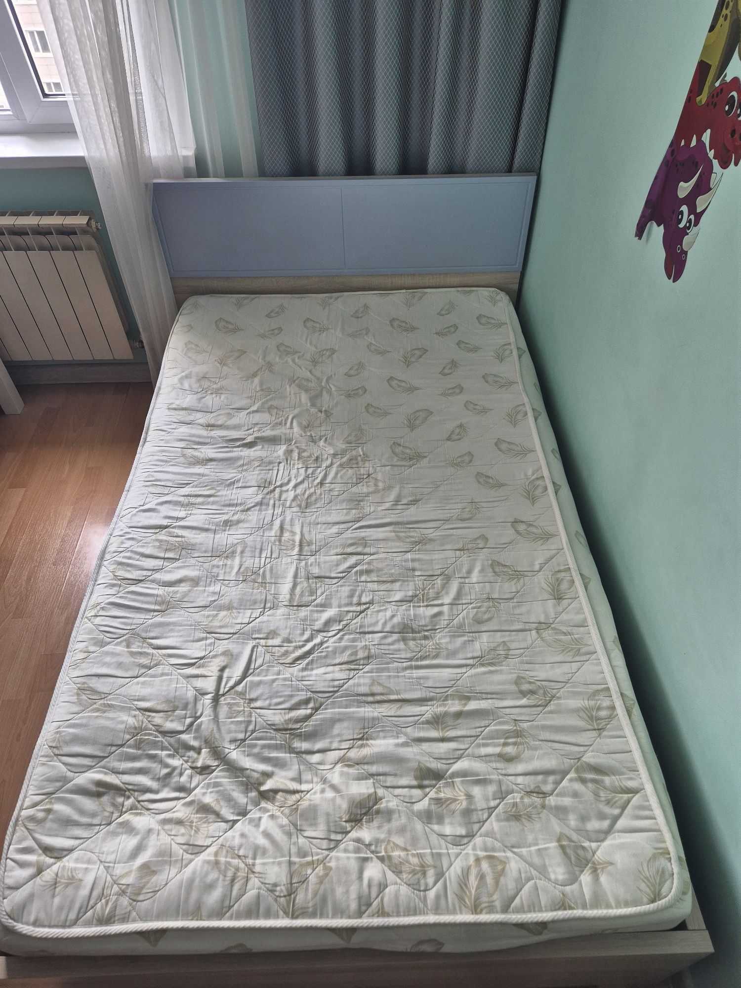 Качественная кровать из чистого дерева