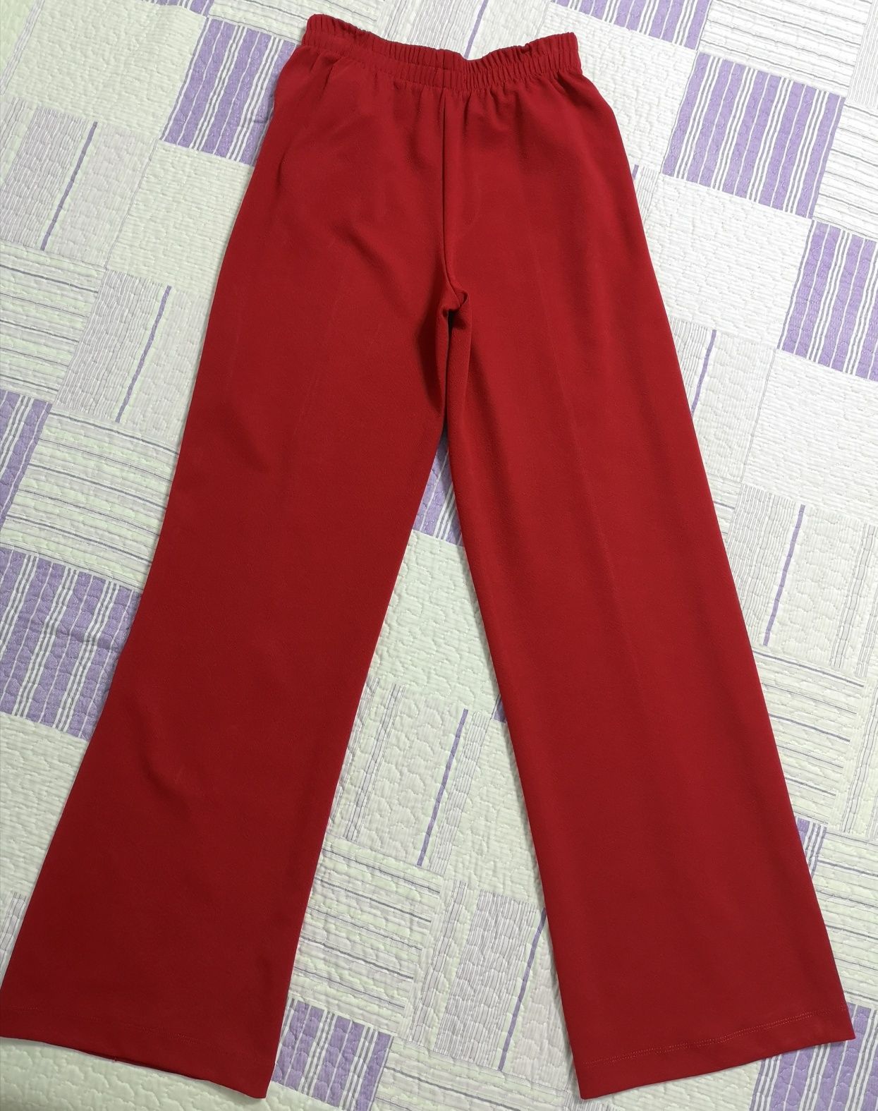 Pantaloni Bershka noi, mărimea XS