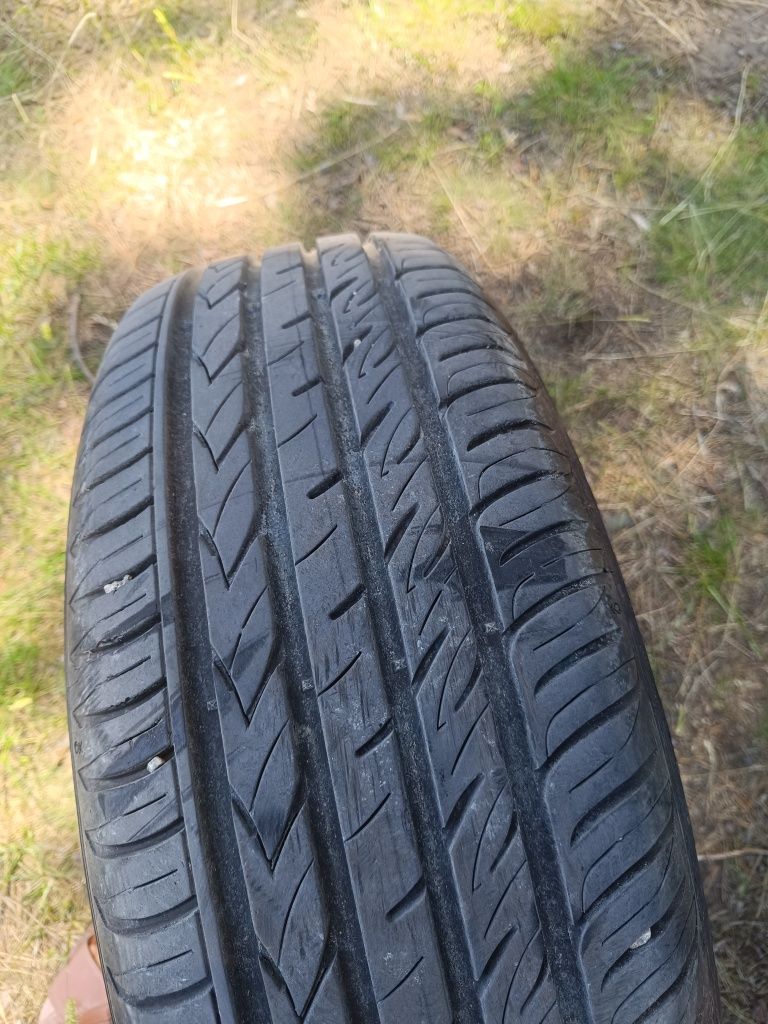 Гума- лятна Gislaved 215/65 r16