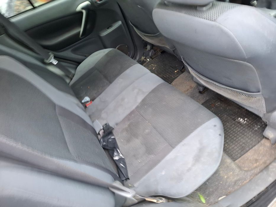 Dezmembrez Toyota RAV4 2 [facelift] [2003 - 2006] 2.0 d-4d 1CD-FTV